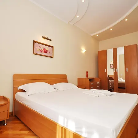 Central Apartments Киев Экстерьер фото