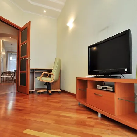 Central Apartments Киев Экстерьер фото