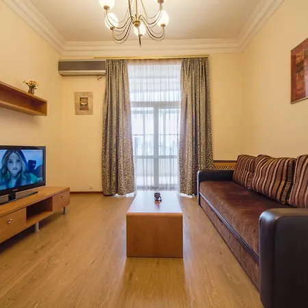 Central Apartments Киев Экстерьер фото