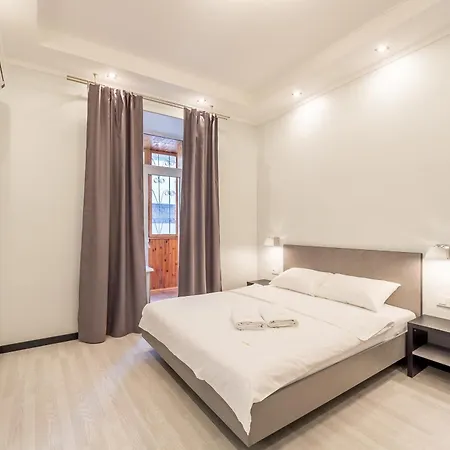 Central Apartments Киев Экстерьер фото