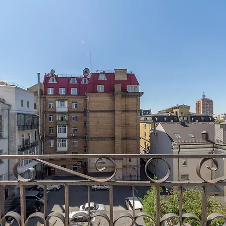 Central Apartments Киев Экстерьер фото