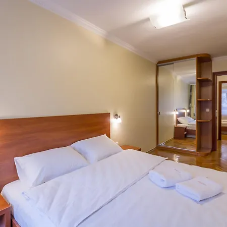Central Apartments Киев Экстерьер фото