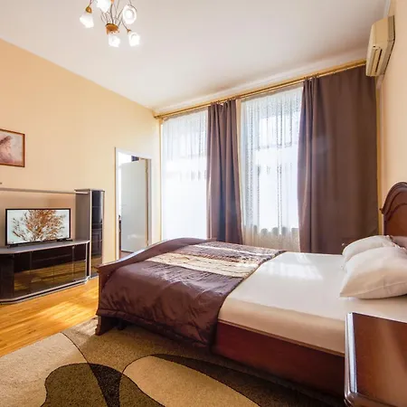 Central Apartments Киев Экстерьер фото