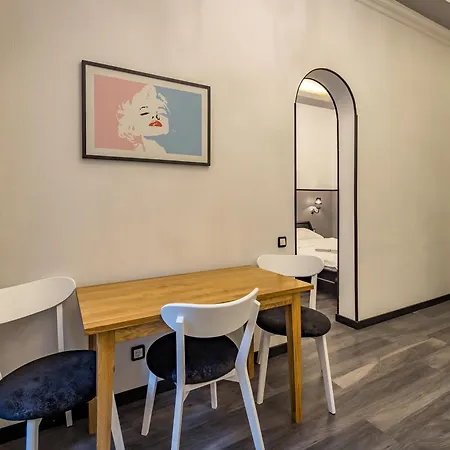 Central Apartments Киев Экстерьер фото