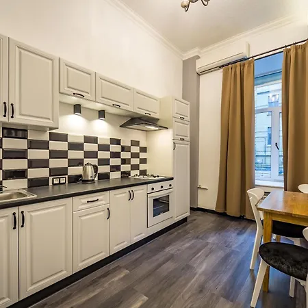 Central Apartments Киев Экстерьер фото