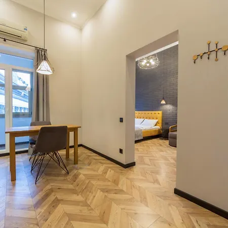 Central Apartments Киев Экстерьер фото