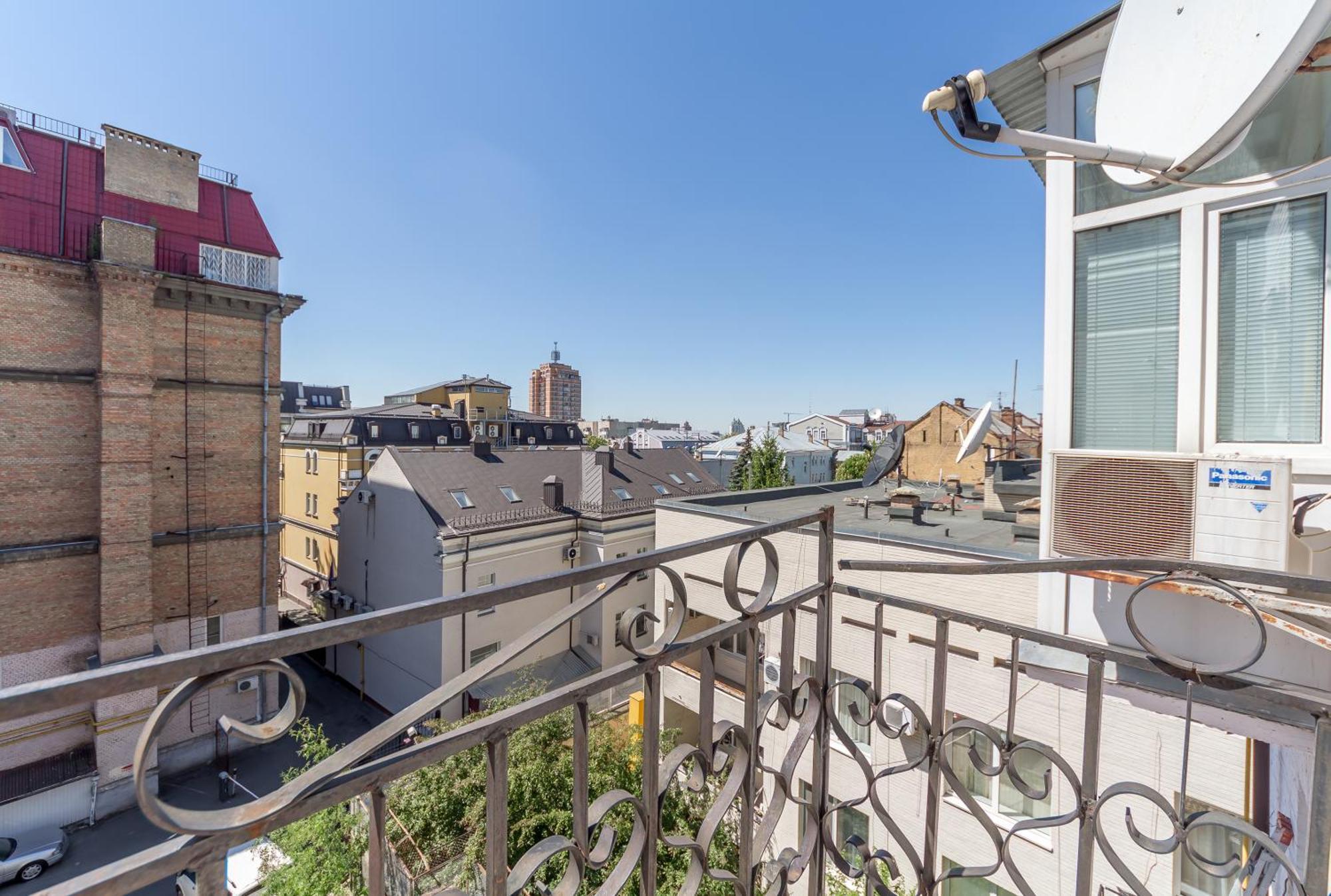 Central Apartments Apartment Kyiv